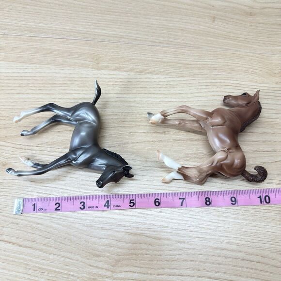 Breyer Foal Figurines Lot of 2 #62033 Liver Chestnut and Prancing Gray Foal Play - Picture 11 of 11